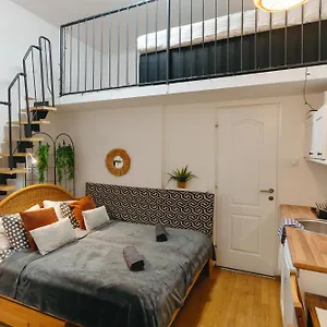  Apartman Bercsényi